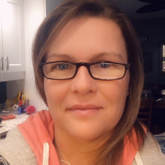 Meet your Posher, Melanie - Picture 1 of 1